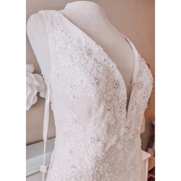 NWT CASABLANCA Bridal Style 2330 Chloe Wedding Gown -Ivory - Picture 8 of 15